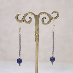 天然石一粒ーシンプルマクラメピアス【ラピスラズリ】macp076軽やかに揺れるアレルギーフリーのアクセサリー 2枚目の画像