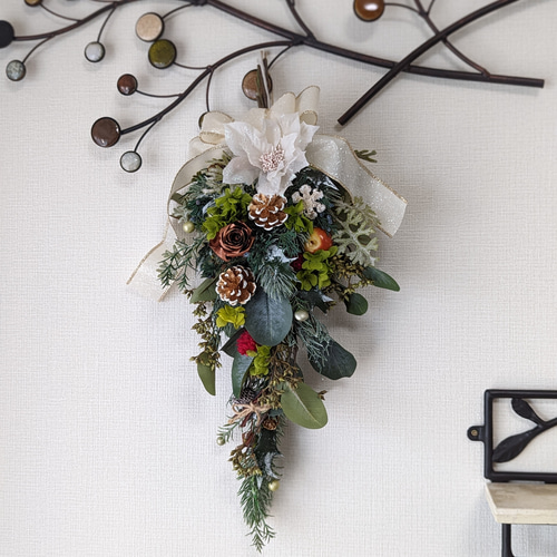 毎年飾れる!具だくさんのクリスマススワッグ ドライフラワー 毎年飾れる!具だくさんのクリスマススワッグ ドライフラワー