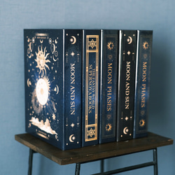 魔法の本のようなブックボックス 月と太陽、始まりの物語 "MOON&SUN" / 小物入れ 2枚目の画像