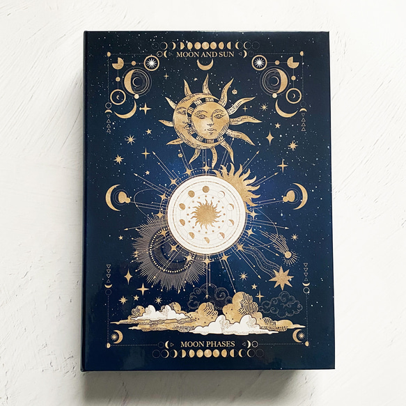 魔法の本のようなブックボックス 月と太陽、始まりの物語 "MOON&SUN" / 小物入れ 3枚目の画像