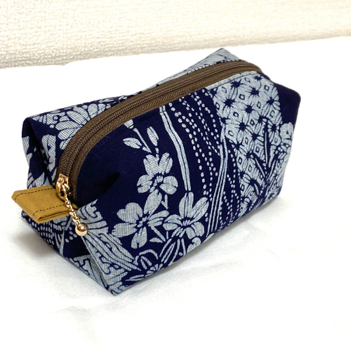 Keiko様専用大島紬No.274リメイクキャラメルポーチ 大島紬No.274