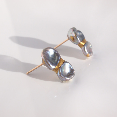 金継ぎケシパール[ピアス・イヤリング] -シルバーグレー- | 淡水
