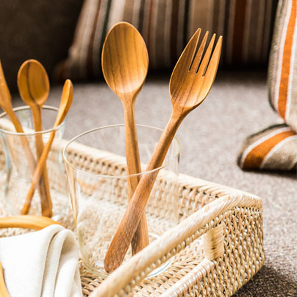 SKAUGUM チーク材 カトラリーセット 18点 SKAUGUM チーク材 カトラリーセット 18点