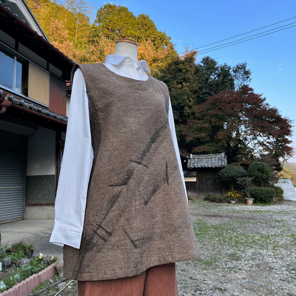 ベスト　　柿渋染め　鉄媒染　大漁旗　前あき紐付き　ベスト ベスト 柿渋染め 鉄媒染 大漁旗 前あき紐付き ベスト ベスト