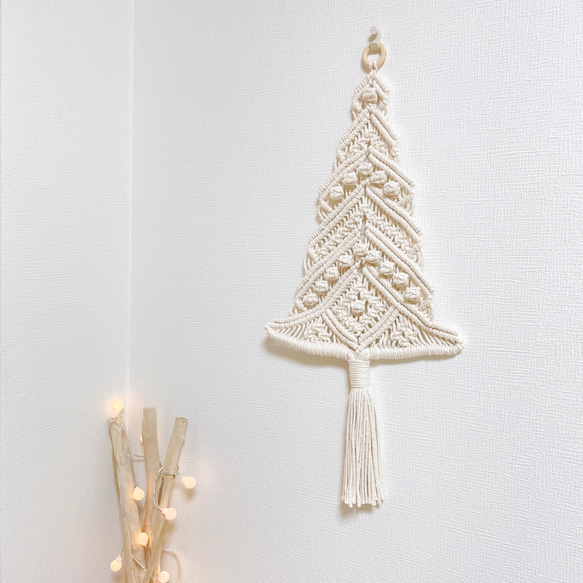 【SALE】マクラメタペストリー　クリスマスツリー　"pompom" 4枚目の画像