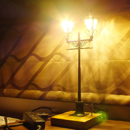 セピア色したガス燈（銀朱）ver.7 ステンドグラスとLEDの手作り 974-50