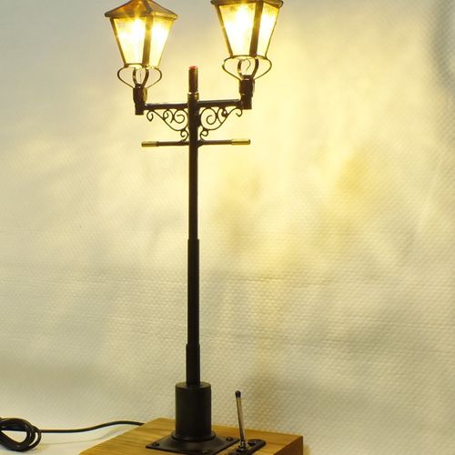 セピア色したガス燈（銀朱）ver.8 ステンドグラスとLEDの手作り 1115