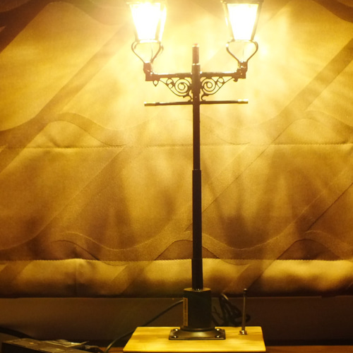 セピア色したガス燈（銀朱）ver.7 ステンドグラスとLEDの手作り 974-50