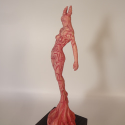 木彫刻 アート 『 レッドドラゴン 』  芸術 アート 女性  松 手彫り 彫刻 　龍 12枚目の画像