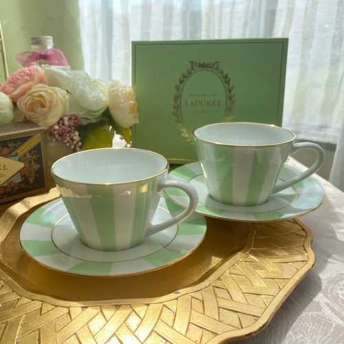 オランダ Pip Chiqueストライプ ピンク＆グリーン カップ＆ソーサー