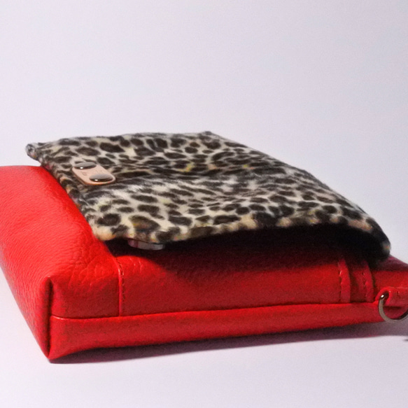 ★ 紅色和豹紋手提包 第5張的照片