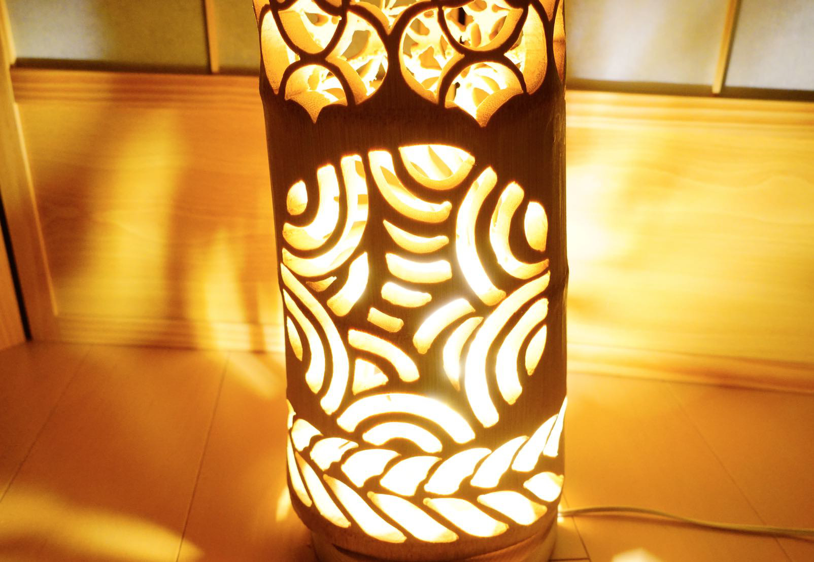 竹灯り・竹あかり・竹灯籠・竹灯篭・竹ランプ   繊細・両面彫り～～ 癒しの灯り★太陽の印★～～