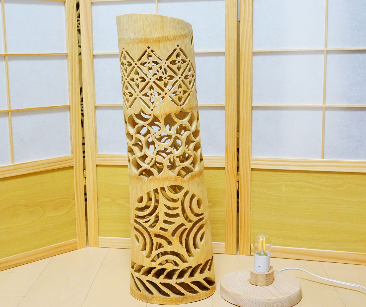 竹灯り・竹あかり・竹灯籠・竹灯篭・竹ランプ   繊細・両面彫り～～ 癒しの灯り★太陽の印★～～