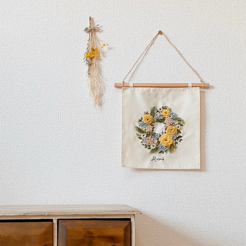 ナチュラルでおしゃれなお花の刺繍タペストリー 壁飾り グリーン
