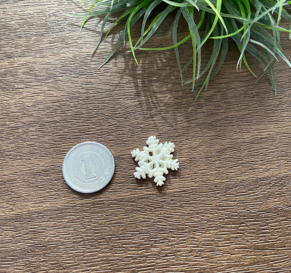 マスクピアス♡マグネットブローチ／雪の結晶 2枚目の画像