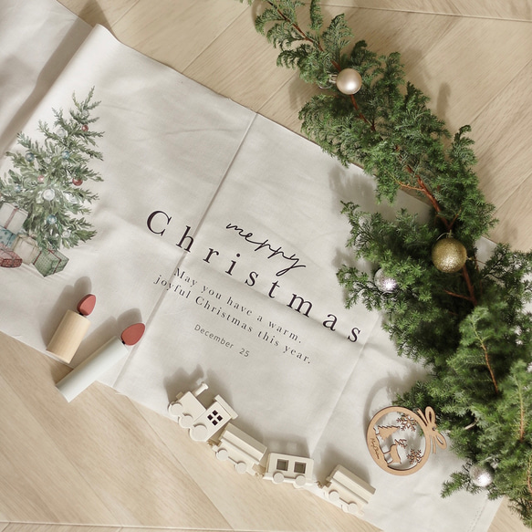 クリスマスツリー型タペストリー ハンドメイド 一点物 オーナメント付き クリスマスツリータペストリー（大）：さこももみ | nunocoto