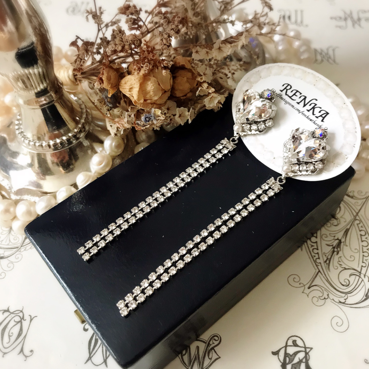 ハートスワロフスキーのロングピアス【結婚式･パーティー･ウェディング･ゴールド･上品】{RPS-97｝