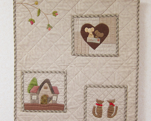 ☆セール☆20％off☆ カントリー調 パッチワークのウォールポケット