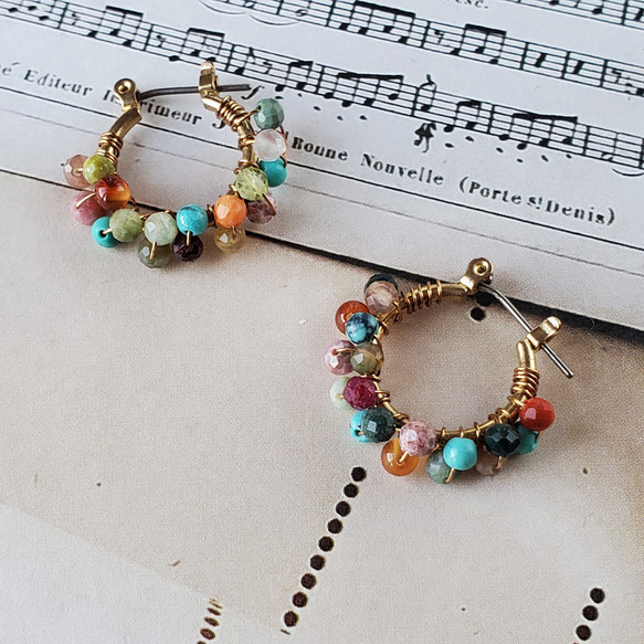 「高評価！」注目のレビュ ✧天然石✧colorful！ 2連フープピアス マルチカラー アクセサリー