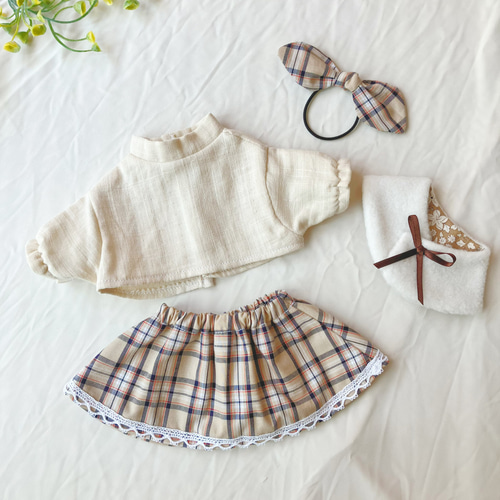 ティペット付き淡い色コーデ4点セット＊ドール服 ソランちゃん ソラン
