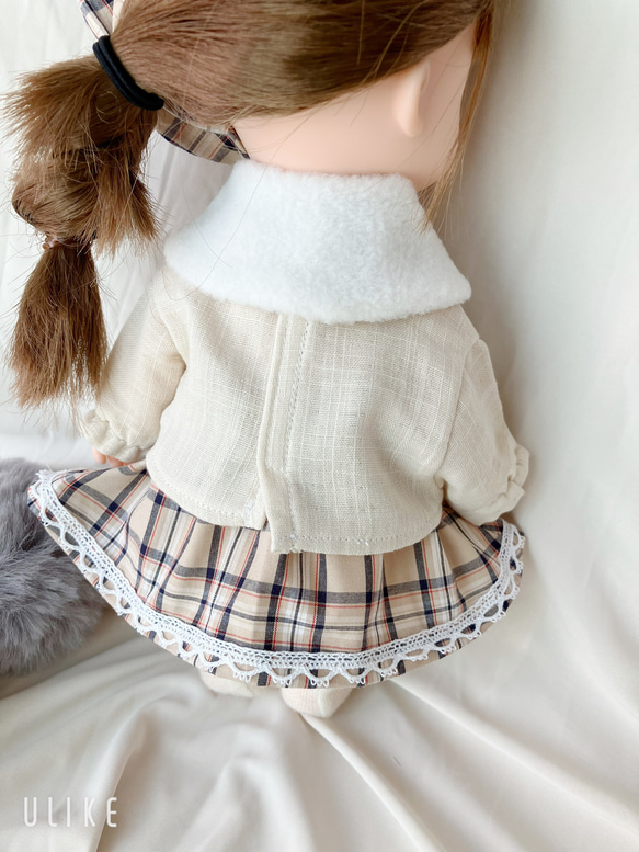 ティペット付き淡い色コーデ4点セット＊ドール服　ソランちゃん　ソランちゃん服　レミンちゃん　レミンちゃん服 5枚目の画像