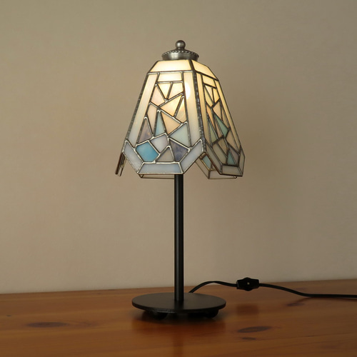 Creema限定・ブルー＆ホワイトの三角幾何学色のリズム（ステンドグラス