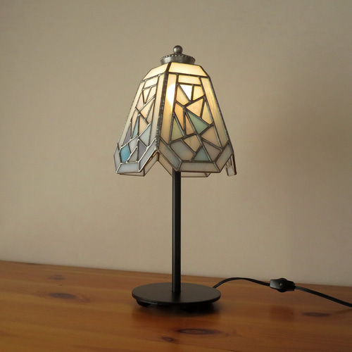 Creema限定・ブルー＆ホワイトの三角幾何学色のリズム（ステンド