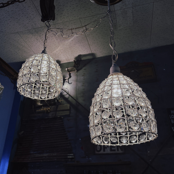 きらびやかな アンティークランプ/ 連結2灯式 ペンダントランプ / シーリングライト（天井照明） アンティークホワイト 3枚目の画像
