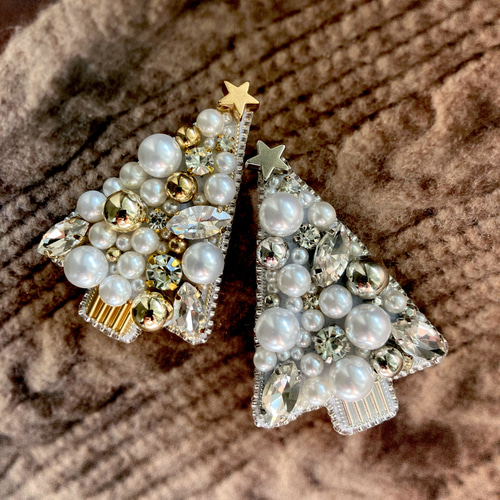 ビーズ刺繍ブローチ クリスマスツリー ゴールド ガラスビジュー×パール