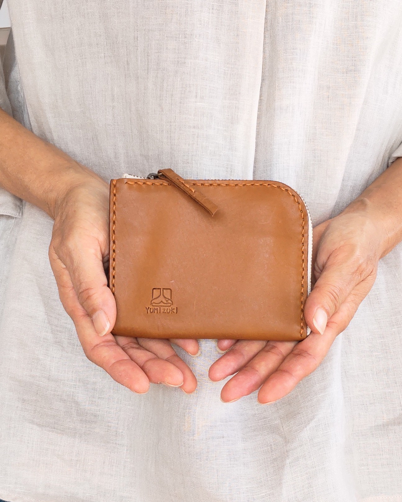 送料無料　ハーフウォレット　L字ファスナー　アルテ・スムース　キャメル　本革　クリスマスプレゼント　ラッピング