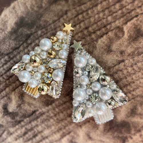 ビーズ刺繍ブローチ クリスマスツリー シルバー ガラスビジュー×パール
