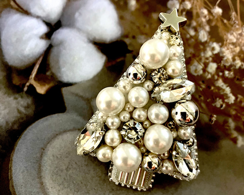 ビーズ刺繍ブローチ クリスマスツリー シルバー ガラスビジュー×パール