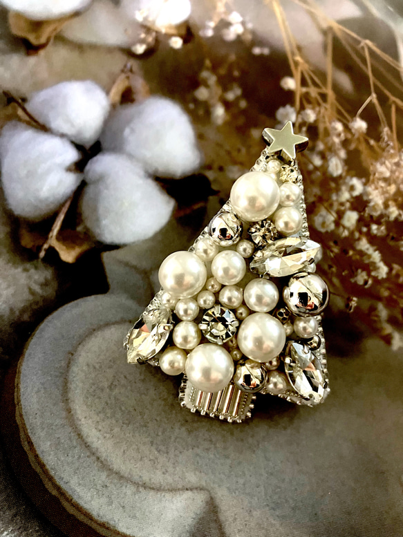 ビーズ刺繍ブローチ クリスマスツリー シルバー ガラスビジュー×パール