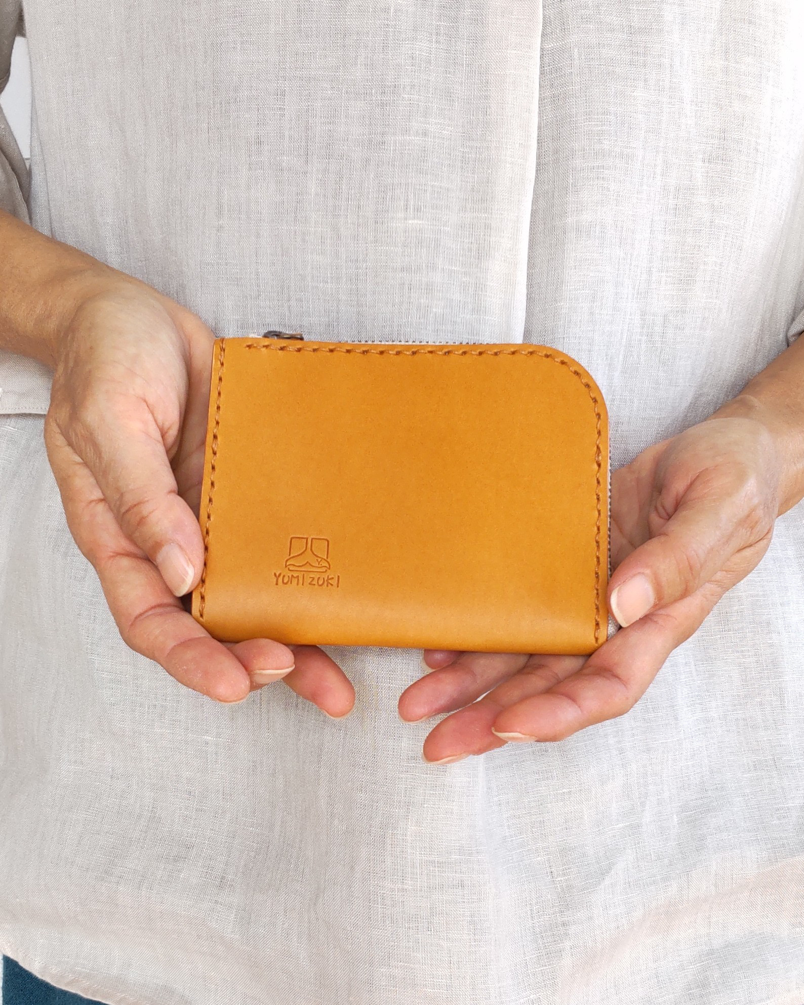 送料無料　ハーフウォレット　L字ファスナー　　キャメル　本革　クリスマスプレゼント　ラッピング