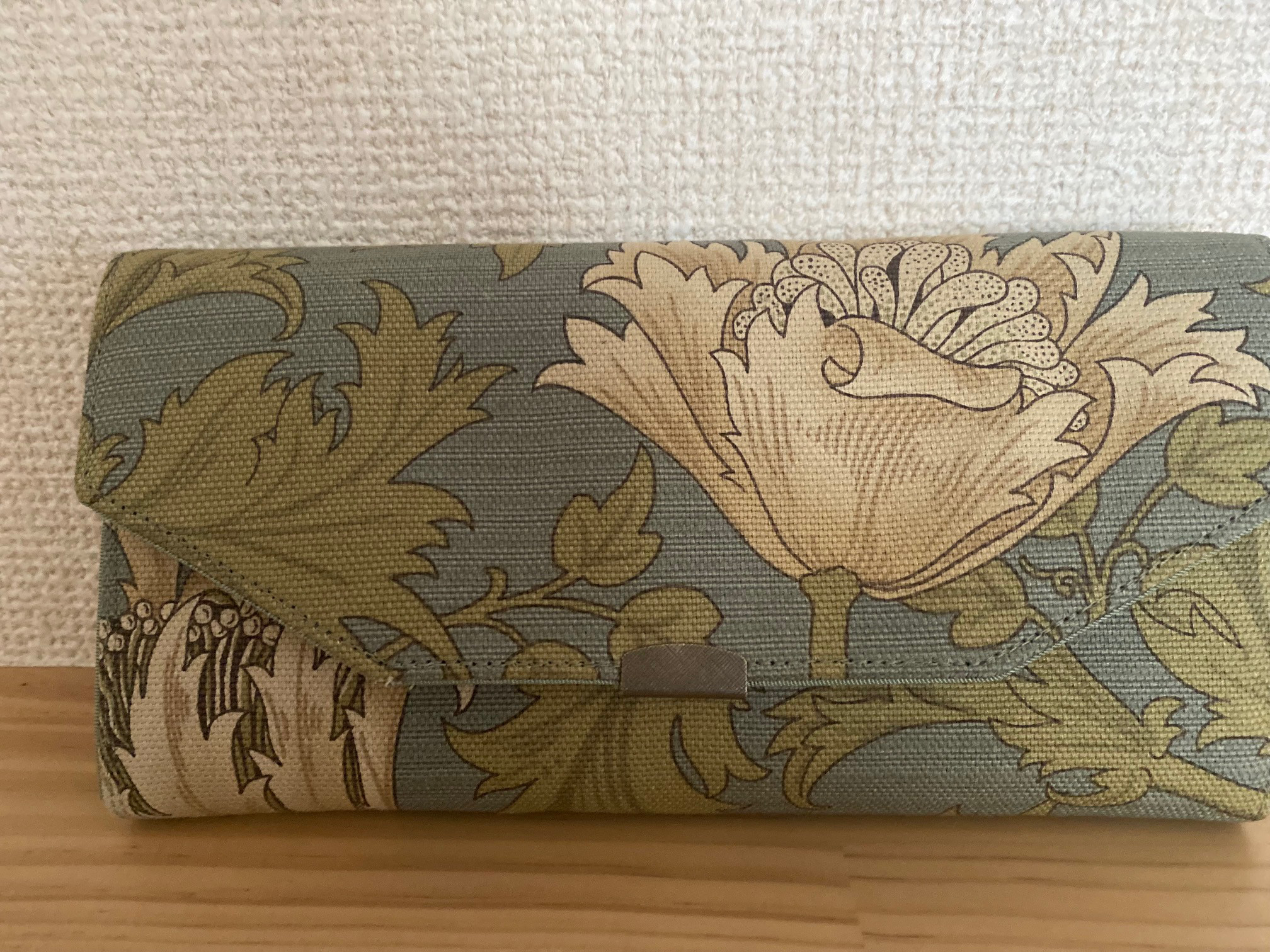 ウイリアムモリス アネモネ（アロナブルー）長財布