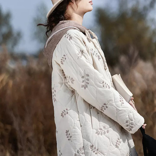 刺繍生地のキルティングコート ポケット付き【春秋】ベージュ系 コート