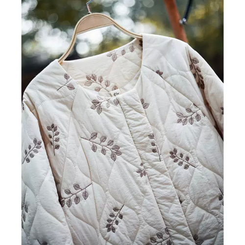 刺繍生地のキルティングコート ポケット付き【春秋】ベージュ系 コート