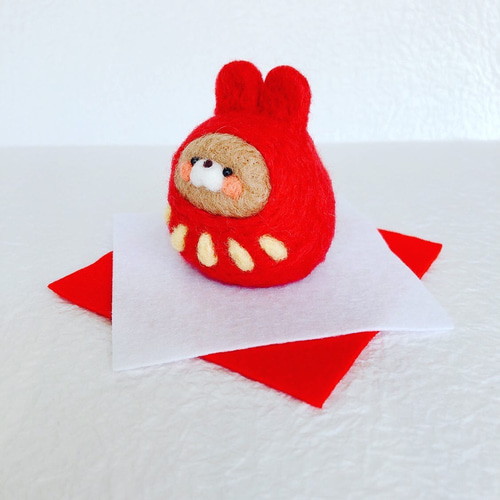 2023年干支のお正月飾りうさぎだるま赤 羊毛フェルト 羊毛フェルト