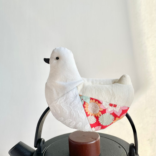 小鳥の鍋つかみ＊パッチワーク 華やぎの赤 鍋つかみ あかりや 通販