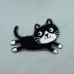 アップリケワッペン　八割れ白黒猫 　kr-0057　タキシードキャット 1枚目の画像