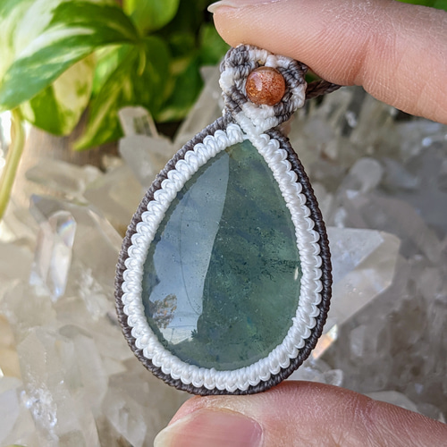 ☆フローライト(ブルーグリーンカラー)・蛍石☆マクラメ編みネックレス