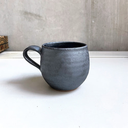 小石原焼 マグカップ カップ 黒 鬼丸豊喜窯 陶器 2枚目の画像