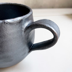 小石原焼 マグカップ カップ 黒 鬼丸豊喜窯 陶器 5枚目の画像
