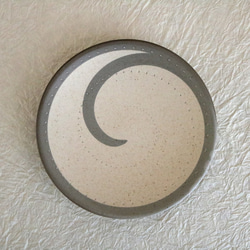 小石原燒蛋糕盤糖果盤 16 厘米啞光灰色螺旋點鶴見窯陶器 第4張的照片