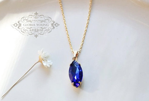 コーンフラワー 人工サファイア ブルー ウエスタンアンティーク レトロ キラキラ 青 ストーンネックレス 12,936円