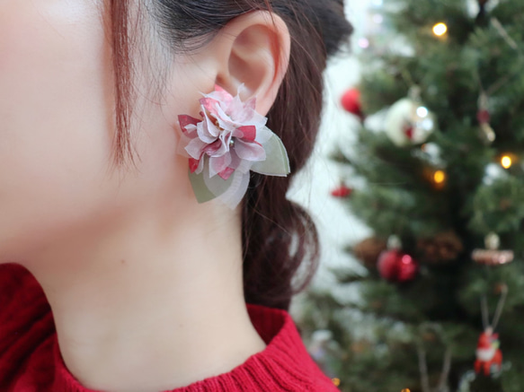 <期間限定>クリスマスコフレ　ポインセチアの耳飾りとヘアクリップセット　レッド 5枚目の画像