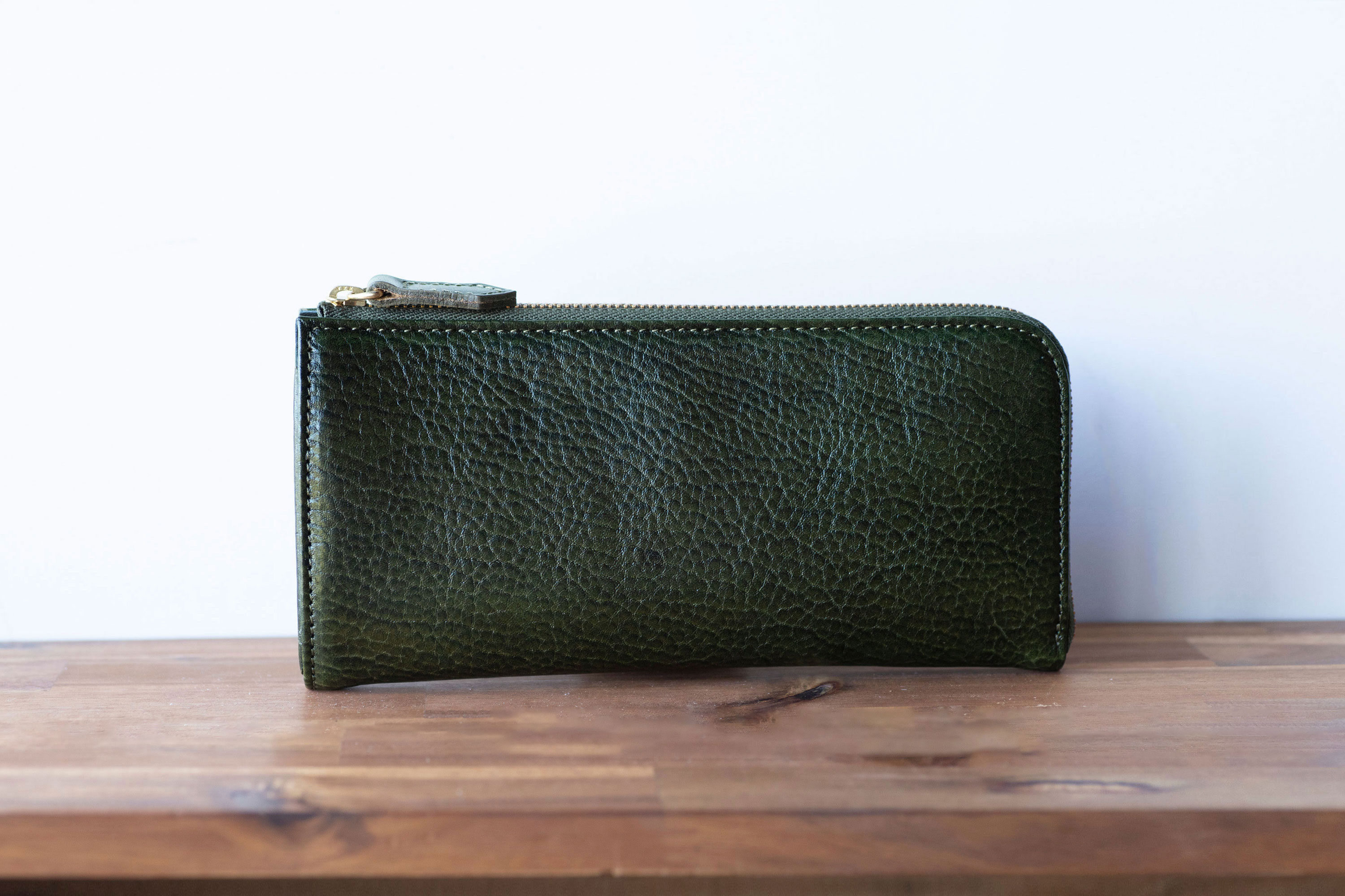 春財布　L字ファスナー長財布　薄い　アニリンレザー　ヌメシュリンクレザー　牛革　グリーン　タンニン鞣し　aw-05tw