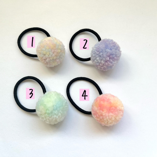 PomPonヘアゴム　2個セット　キッズ　毛糸　ポンポン　グリーン　シンプル PomPonヘアゴム2個セットキッズ毛糸ポンポングリーンシンプル