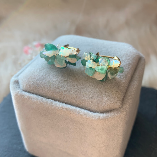 たっぷり♡エメラルドとオパールミックス フープピアス k16gp ピアス  
