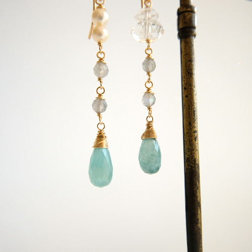 14kgf・天然石】グランディディエライトのロングピアス・イヤリング